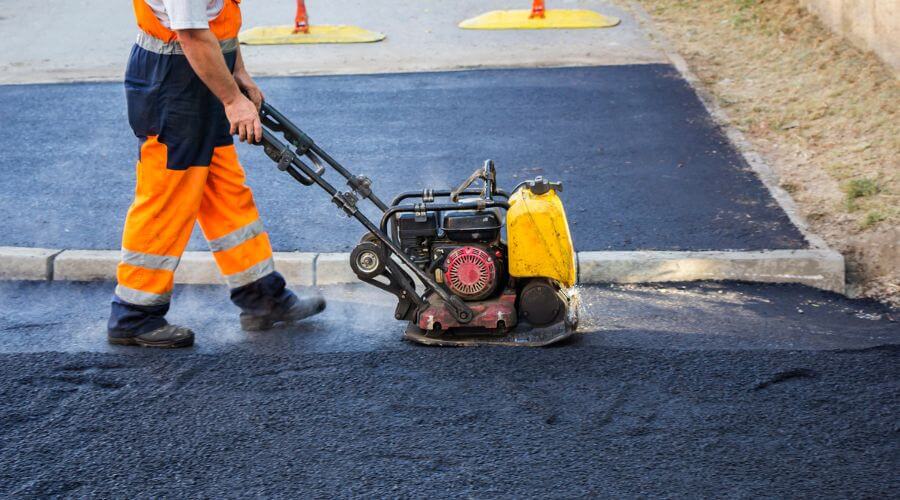 Professional gutter cleaning in San Antonio, FL